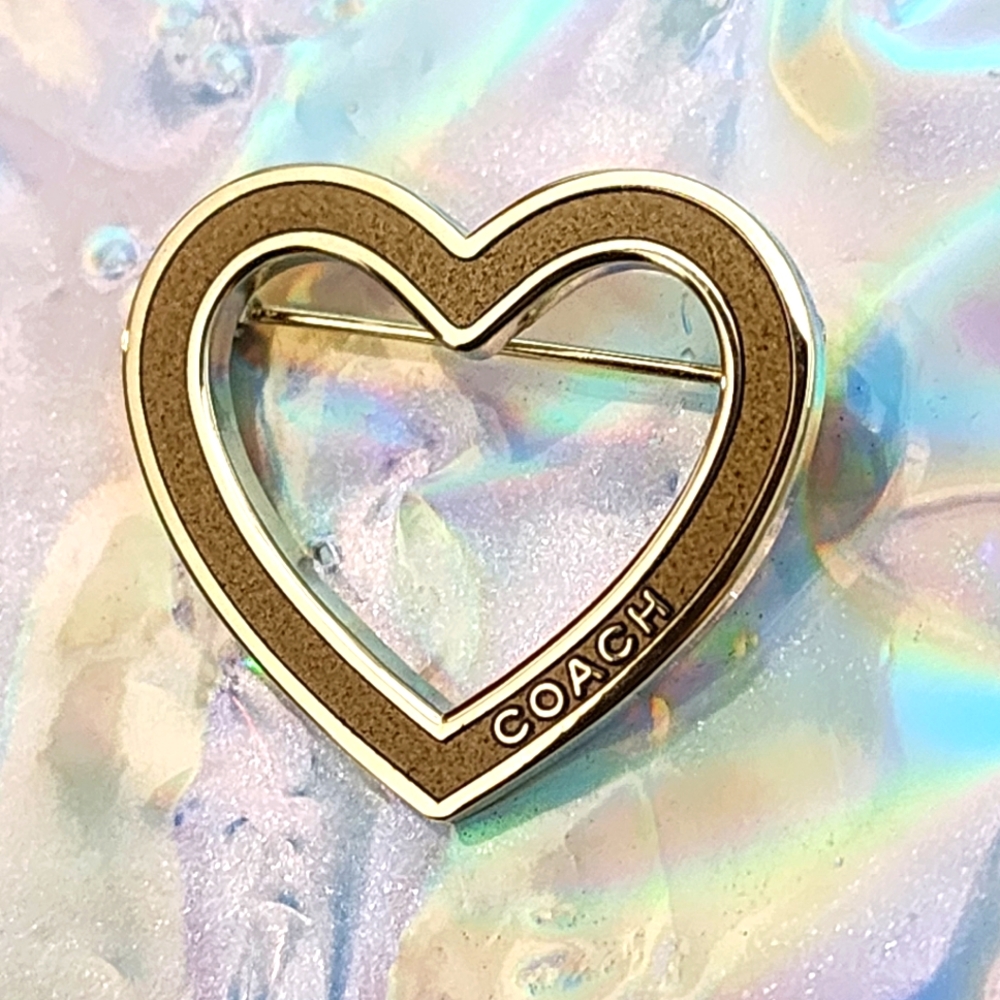 COACH Vintage Crushed Gold Heart Pin **HOST PICK Brooch in Gold Tone-Purse Charm
